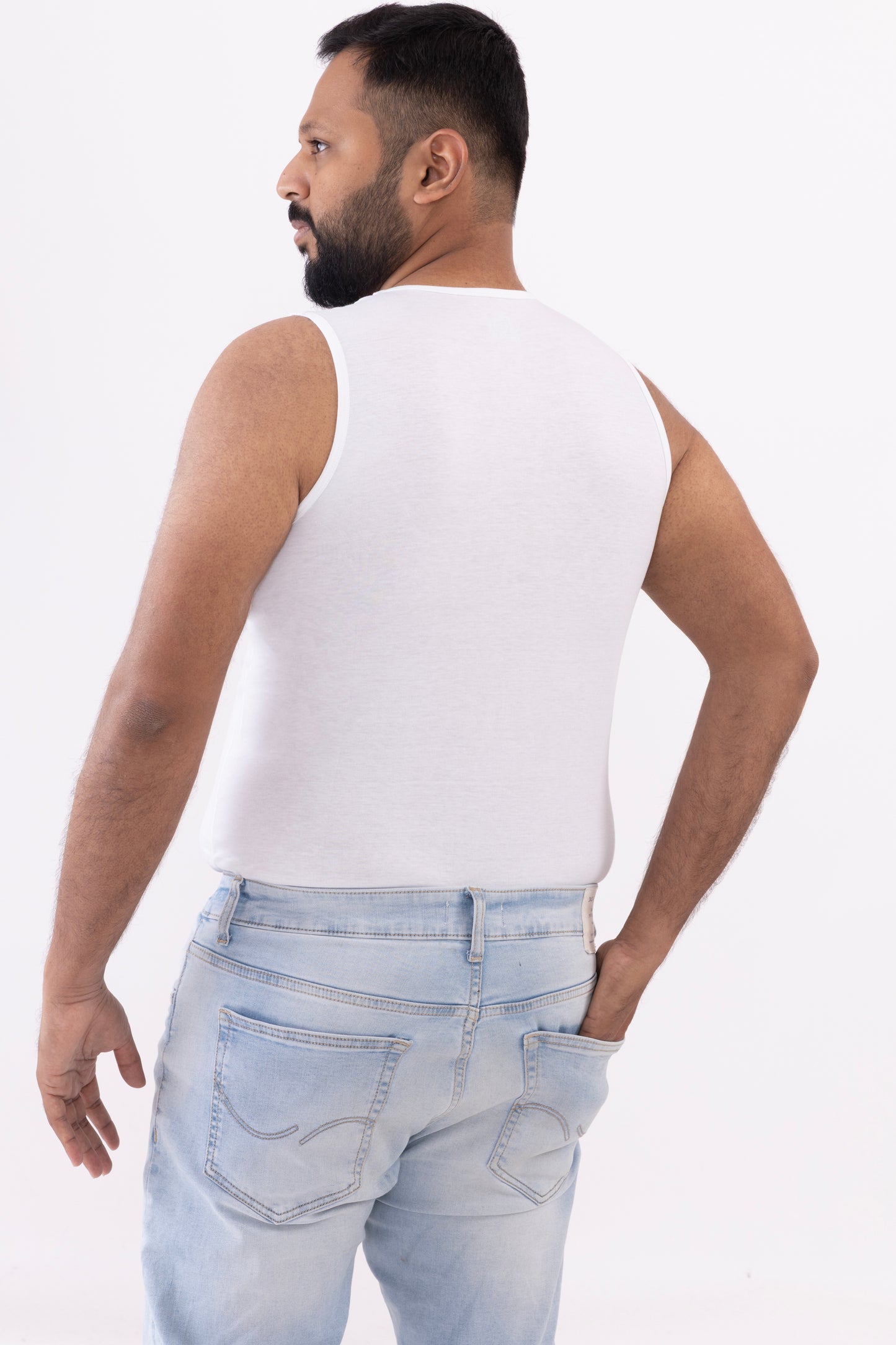 maútu 1: The Perfect Undershirt: Medium